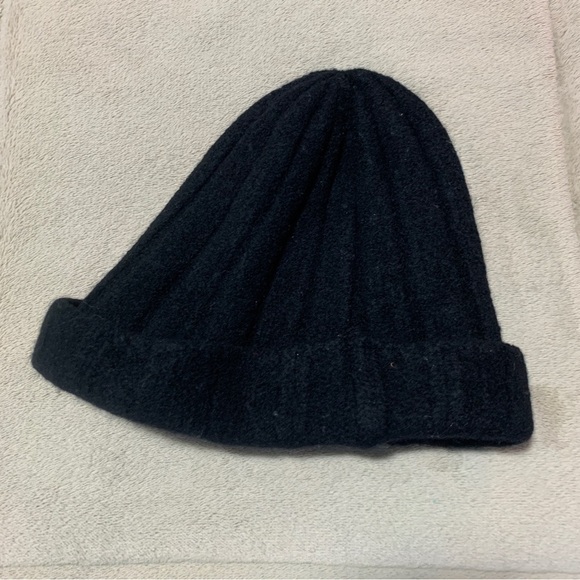 LULULEMON - Black Wool Beanie - Picture 2 of 4